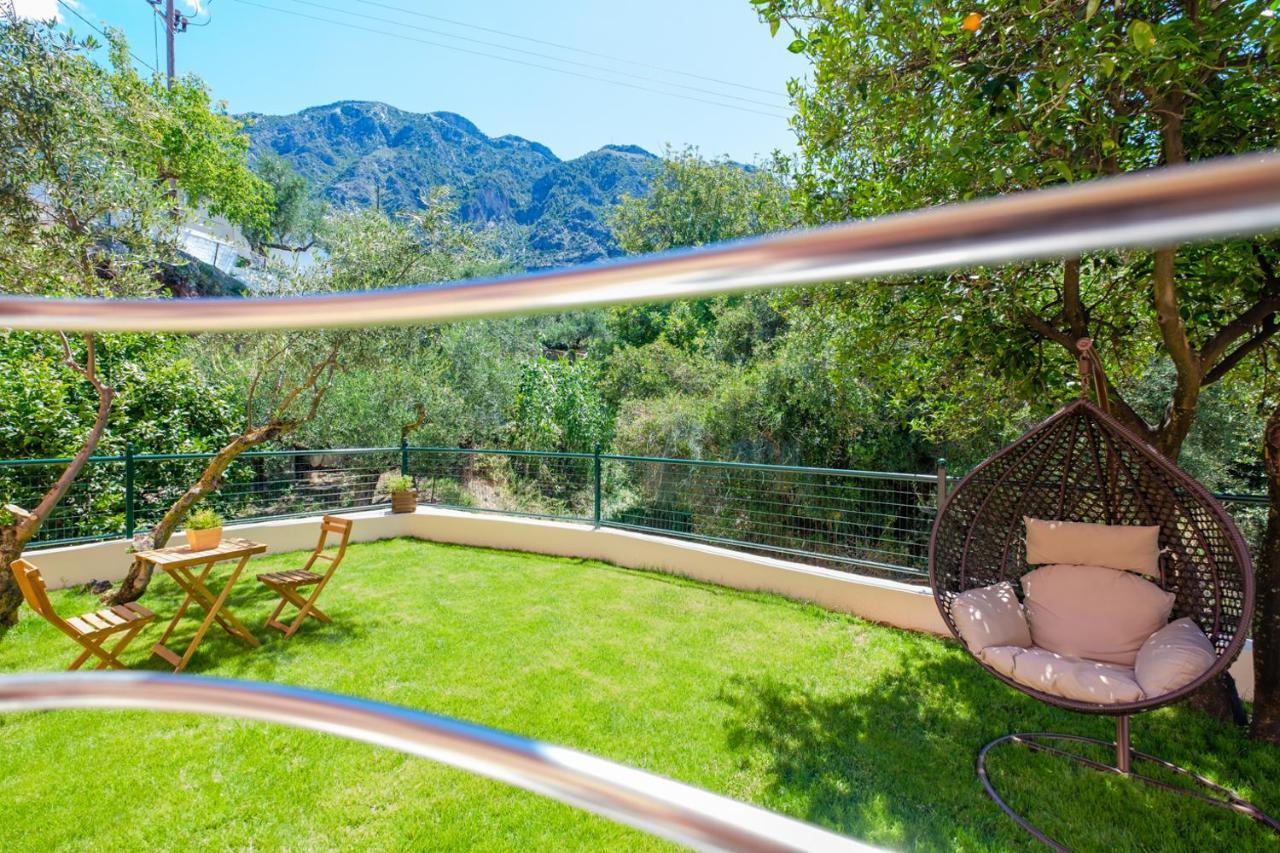 Almyros Aktis Private Garden Apartment Каламата Екстер'єр фото