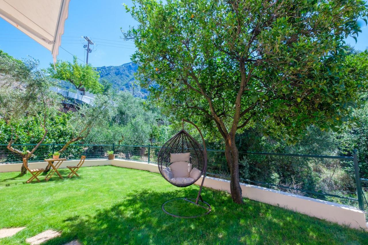 Almyros Aktis Private Garden Apartment Каламата Екстер'єр фото