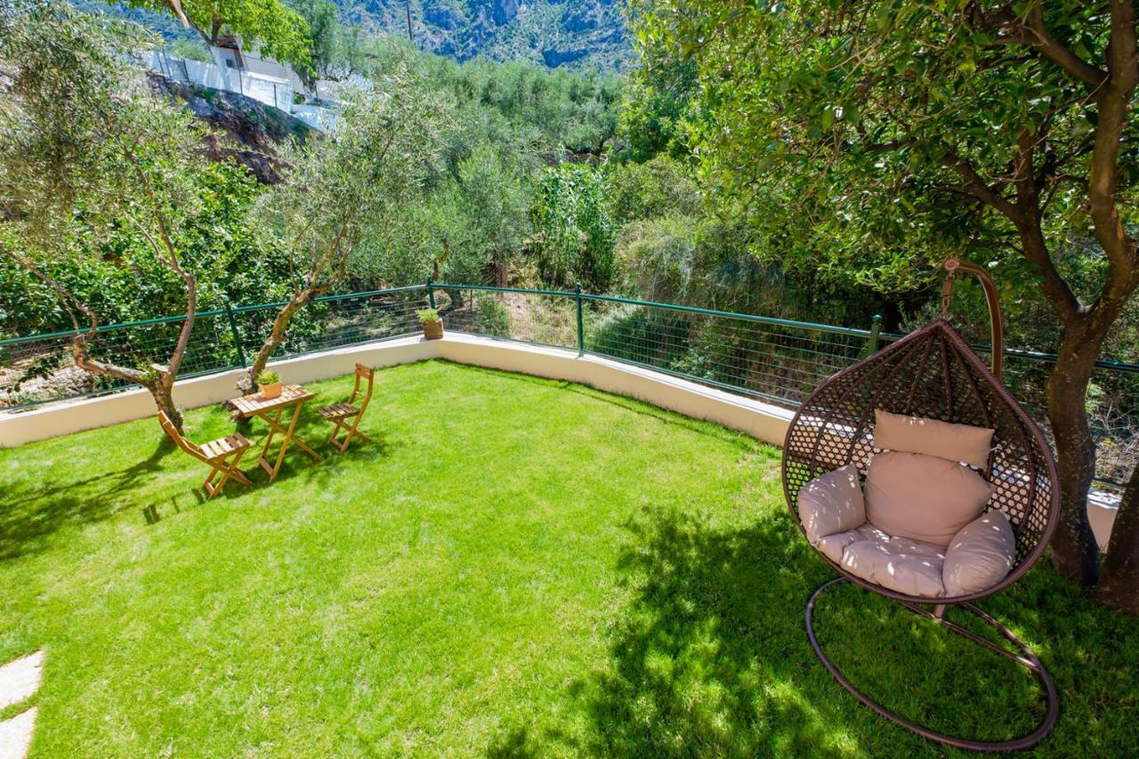 Almyros Aktis Private Garden Apartment Каламата Екстер'єр фото